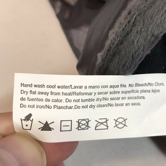 Isotoner Womens One Size Gloves SleekHeat Touchscreen Technology Lavender New - Picture 6 of 10